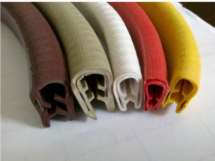 PVC钢带复合装饰条